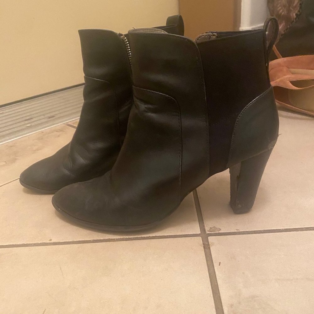 Adrienne Vittadini Black Ankle Boots